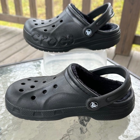 Crocs Classic Lined Black Fuzzy Warm Clogs Slippers Shoes Mens 4 Womens 6 - Picture 3 of 10